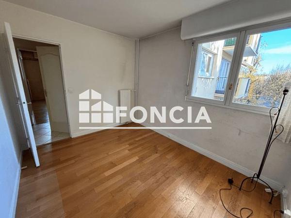 Location Appartement 3 pièces 66.46 m² - Les Hetres Saint Maur Des Fosses 94100