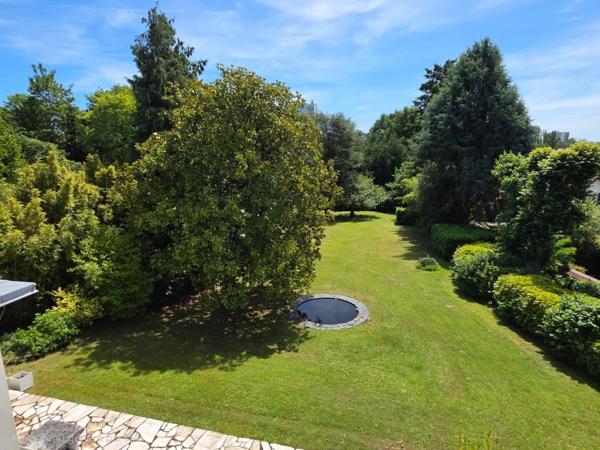 Demeure 10 pièces avec parc de 5235 m2