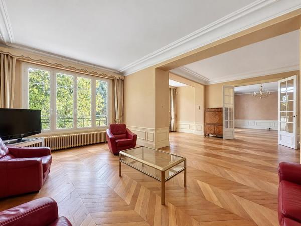Demeure 10 pièces avec parc de 5235 m2
