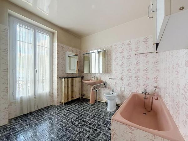 Demeure 10 pièces avec parc de 5235 m2