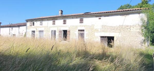 Maison ancienne Cherves-Richemont 100 m²