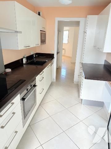 A VENDRE 56 VANNES CENTRE VILLE T5 103 m² avec balcon et Garage