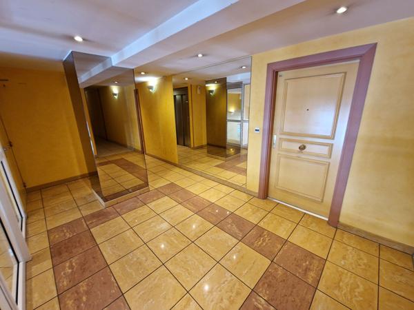 Appartement Toulouse borderouge T2 de 41m² meublé avec parking et piscine, balcon