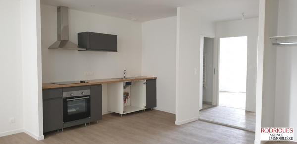 Appartement à louer, 3 pièces - POITIERS 86000