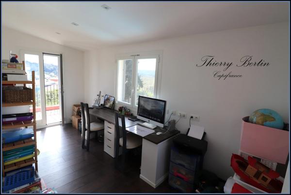 Dpt Alpes Maritimes (06), à vendre VILLENEUVE LOUBET maison P6 de 171 m² - Terrain de 1 186,00 m²