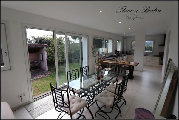 Dpt Alpes Maritimes (06), à vendre VILLENEUVE LOUBET maison P6 de 171 m² - Terrain de 1 186,00 m²