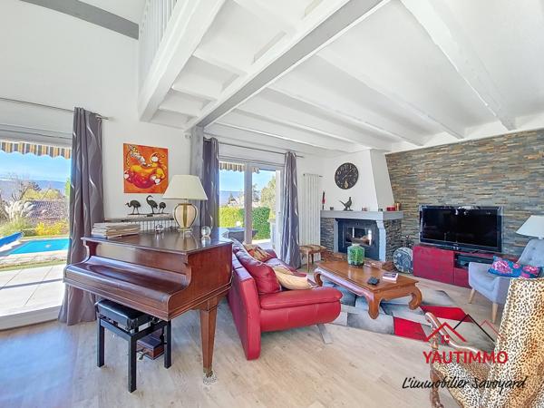 Messery (74140) Maison familiale 5 chambres avec piscine et terrain arboré à Messery, proche lac Léman