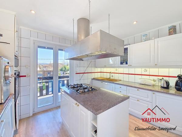 Messery (74140) Maison familiale 5 chambres avec piscine et terrain arboré à Messery, proche lac Léman