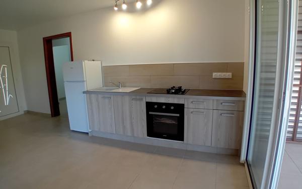 Maison à louer    3 pièces •  Mana