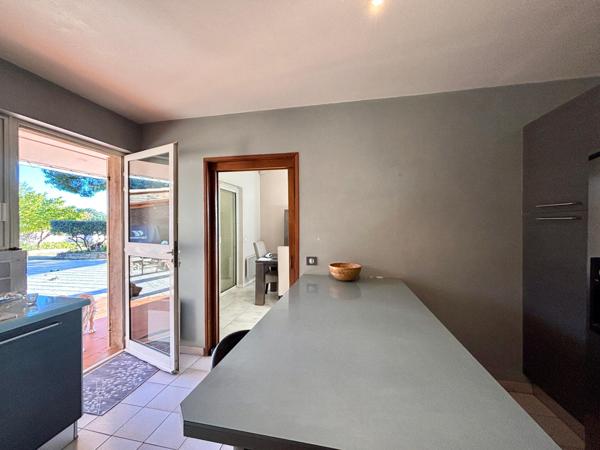 La Cadière-d’Azur À quelques minutes des plages : Magnifique maison de plain-pied de 177 m², lumineuse et sans vis-à-vis