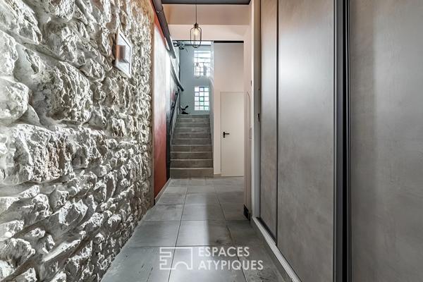 Maison de ville : Volume Contemporain et Potentiel de Surélévation