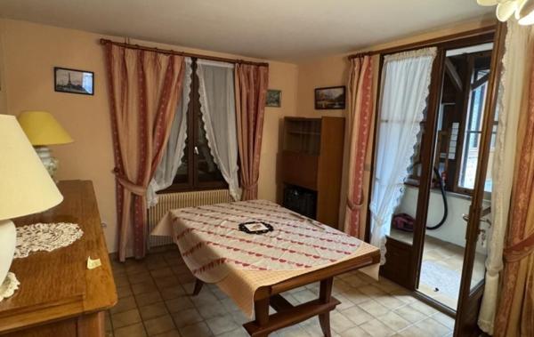 Vente Maison avec garage et dépendances Bruere-allichamps   