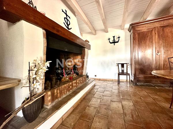 Moulès (Arles) ? Maison 6 pièces 159 m², 4 chambres, jardin spacieux et garage