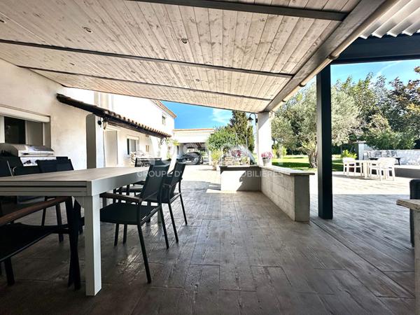 Moulès (Arles) ? Maison 6 pièces 159 m², 4 chambres, jardin spacieux et garage