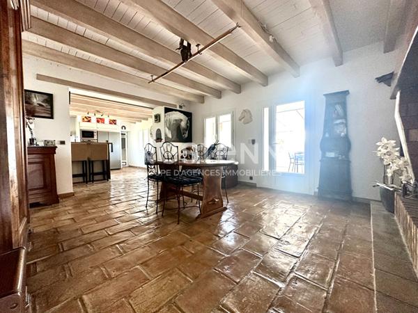 Moulès (Arles) ? Maison 6 pièces 159 m², 4 chambres, jardin spacieux et garage