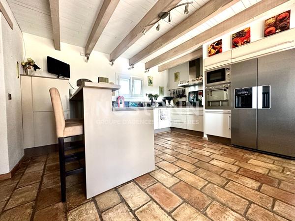 Moulès (Arles) ? Maison 6 pièces 159 m², 4 chambres, jardin spacieux et garage