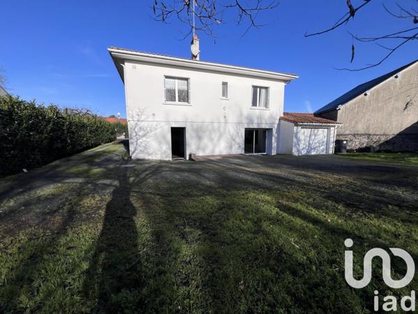 Maison 5 pièces de 120 m² à Le Tallud (79200)