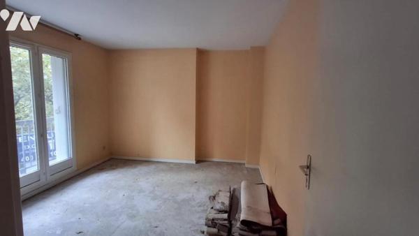 Sur la commune de Noisy le Grand (Seine Saint Denis) Appartement de 5 pièces principales et box