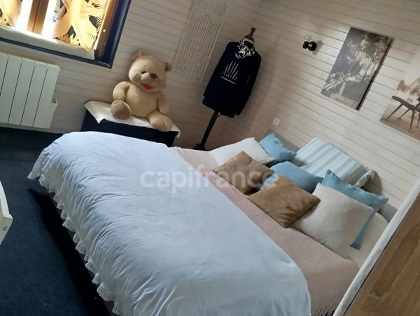 EXCLUSIVITE -PLEVIN- Maison convivial 176 m2 - Grand jardin arboré/paysager - dépendances proche de CARHAIX