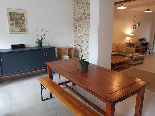 Charmante maison avec deux appartements et jardin avec piscine