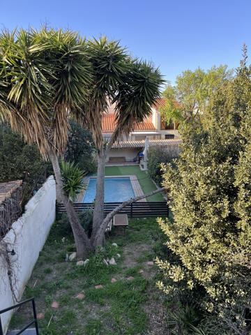 Charmante maison avec deux appartements et jardin avec piscine