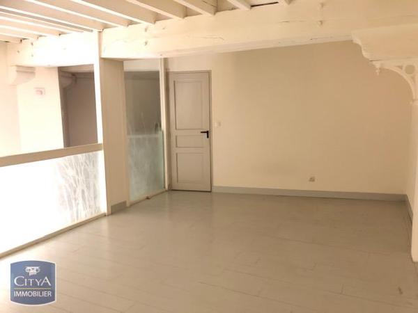 Appartement à louer 2 pièces 67.49m²