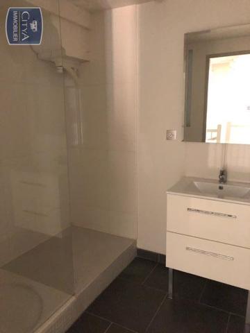 Appartement à louer 2 pièces 67.49m²