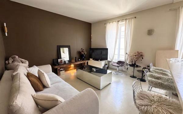 Appartement à vendre    3 pièces • 58,70 m2 La Rochelle