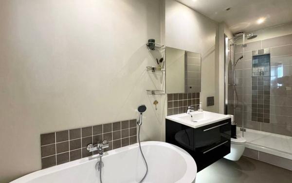 Appartement à vendre    3 pièces • 58,70 m2 La Rochelle