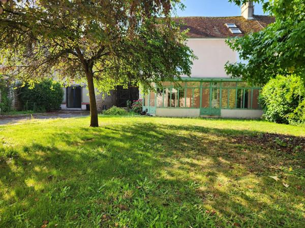 Rare à Rozay : maison + dépendances + studio !