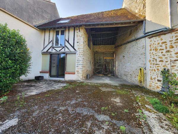 Rare à Rozay : maison + dépendances + studio !