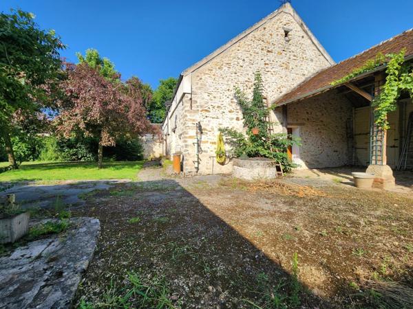 Rare à Rozay : maison + dépendances + studio !