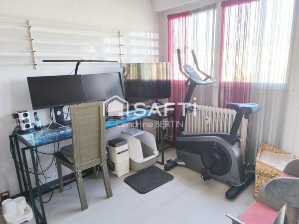 Appartement lumineux avec cave et cellier