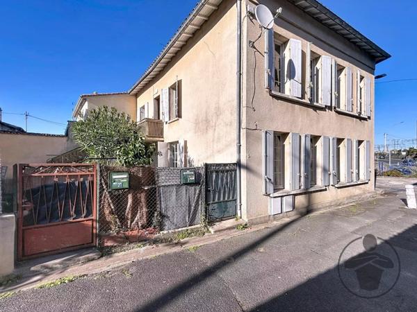 Vente Immeuble 8 pièces 162 m2 à Coutras