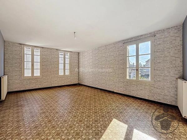 Vente Immeuble 8 pièces 162 m2 à Coutras