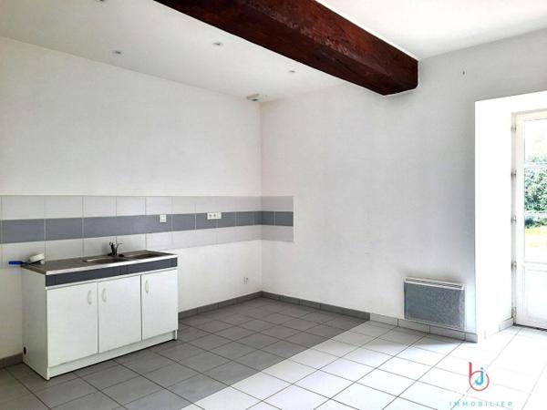 Appartement Le Genest Saint Isle 3 pièce(s) 73 m2