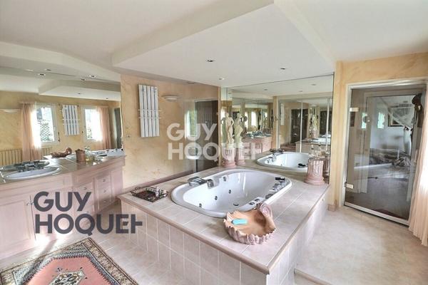 10 minutes à pied du Centre-ville, le calme absolu