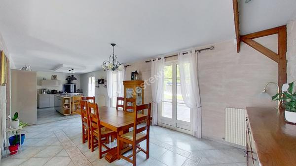 Maison Marines 8 pièces - 197m²