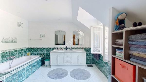 Maison Marines 8 pièces - 197m²