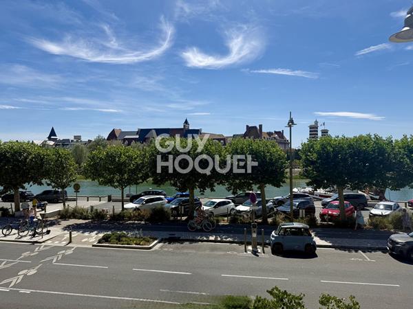 APPARTEMENT RENOVE TROUVILLE SUR MER - VUE PORT