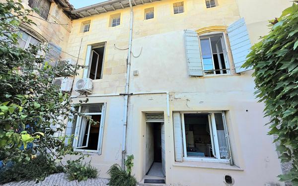 Maison à vendre    5 pièces •  Tarascon
