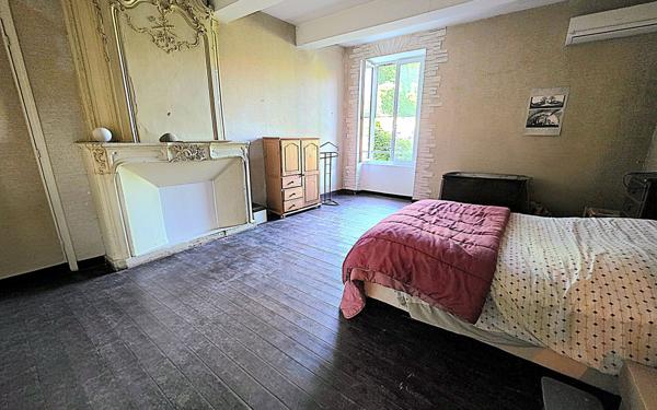 Maison à vendre    5 pièces •  Tarascon