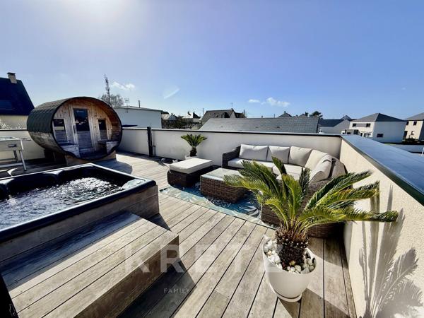 VILLA CONTEMPORAINE D’EXCEPTION AVEC PISCINE, ROOFTOP ESPACE BIEN-ÊTRE – JARDIN - GARAGE