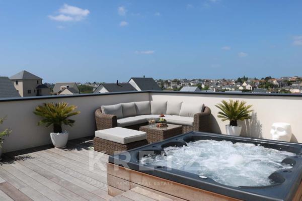 VILLA CONTEMPORAINE D’EXCEPTION AVEC PISCINE, ROOFTOP ESPACE BIEN-ÊTRE – JARDIN - GARAGE
