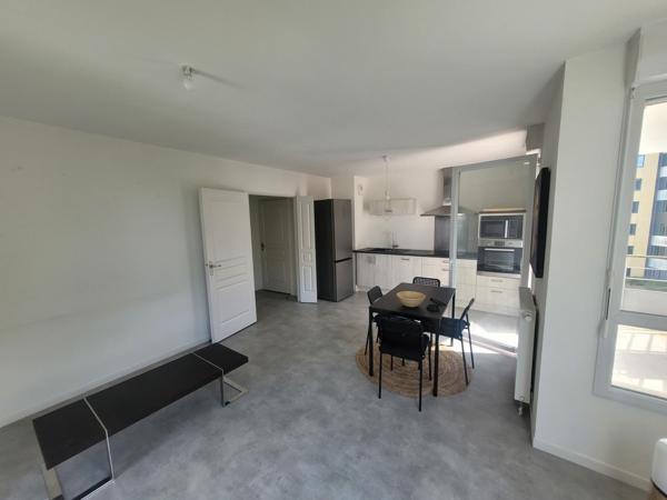 Appartement + annexe + parking