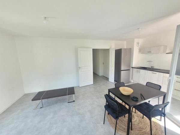 Appartement + annexe + parking