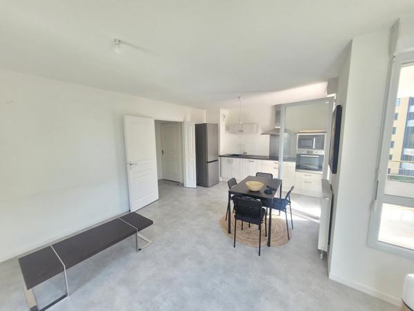 Appartement + annexe + parking