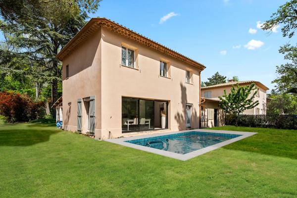 Entre mer et montagne, villa rénovée.