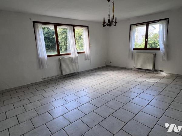 MAISON SEMI-MITOYENNE