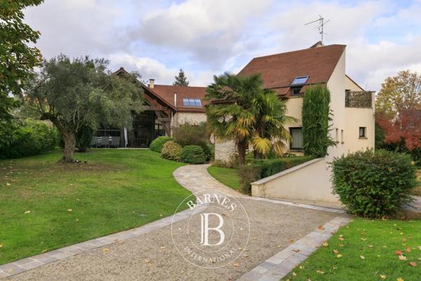 Verrières-le-Buisson, Maison 7 Chambres -  482 m² à vendre